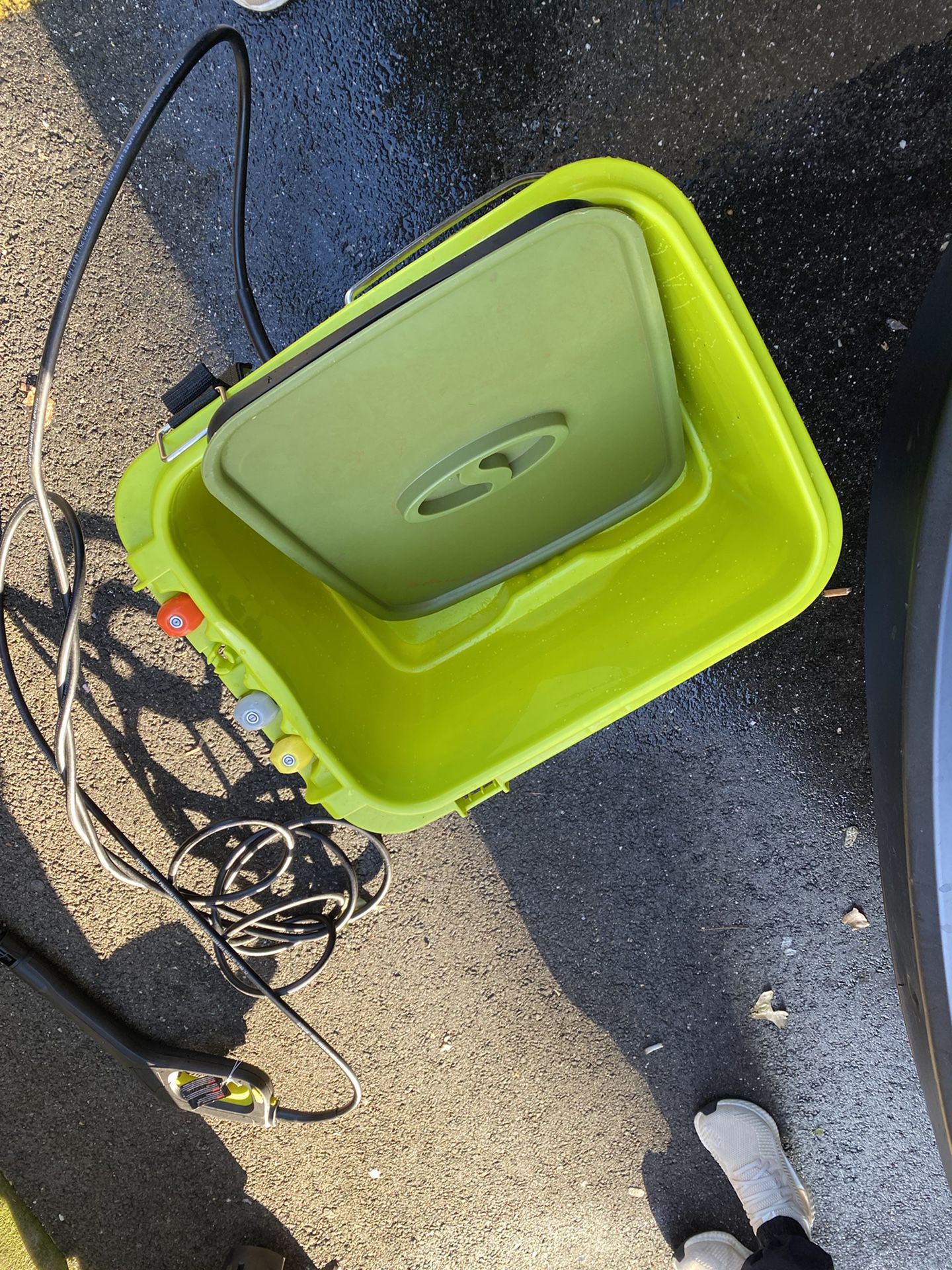 Battery Charged Pressure Washer