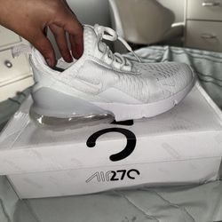 W Air Max 270 Women Shoes (white) 