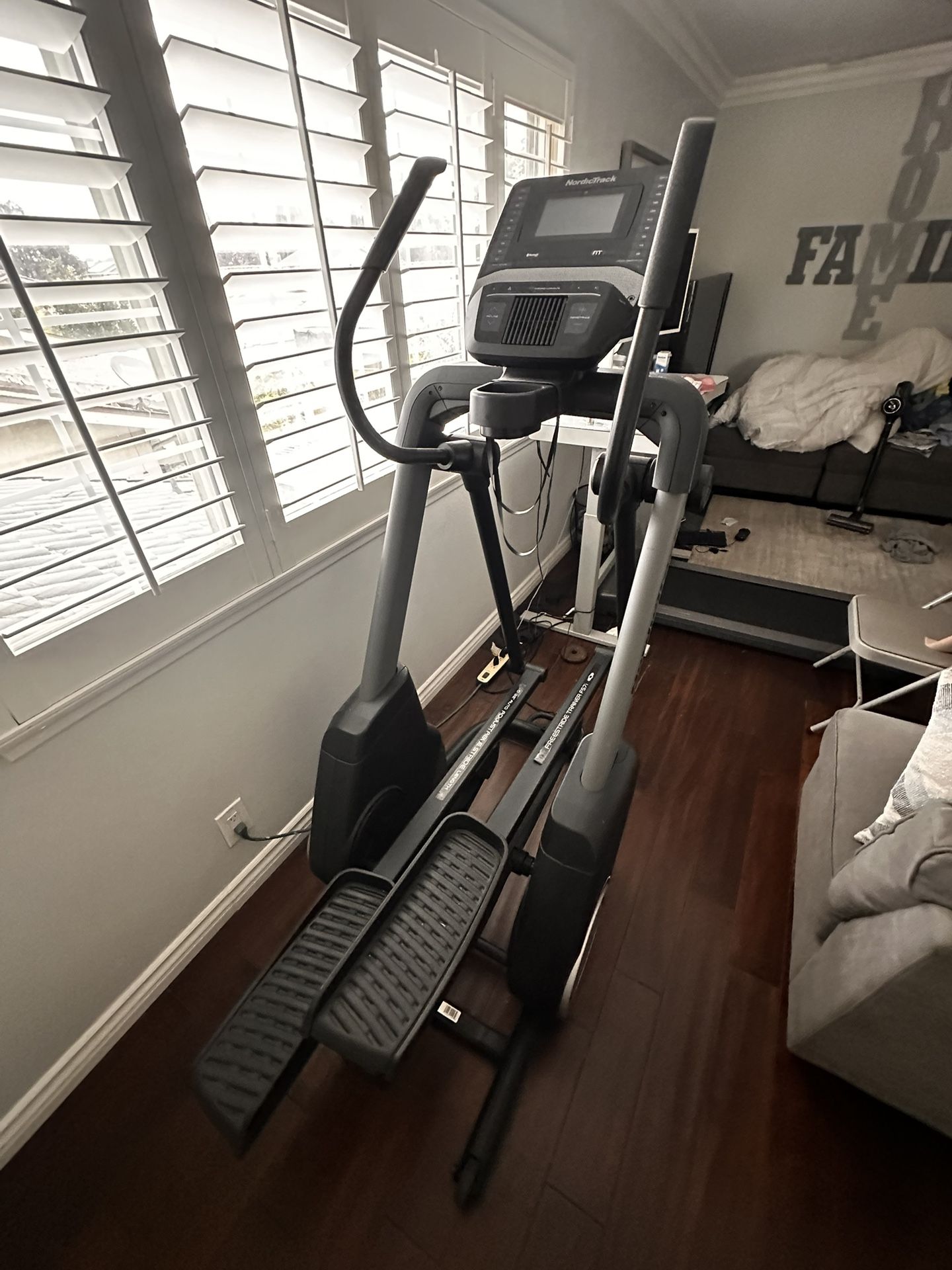 Elliptical - Nordic Track - Pickup Only