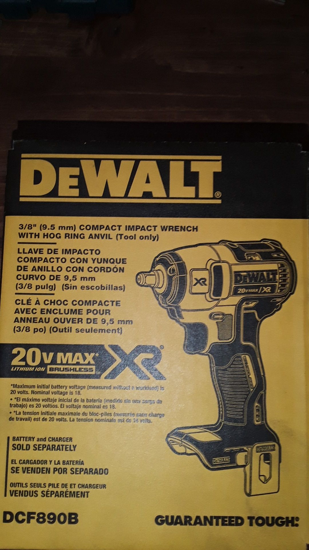 Dewalt 3/8 compact impact wrench with hog ring