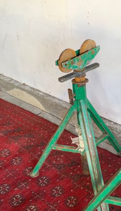 Wire stand (green Lee)