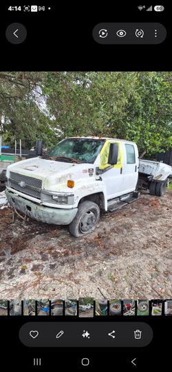 2005 CHEVY KODIAK 4DR