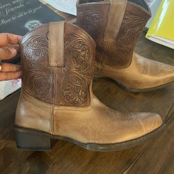 Women’s Cowboy Booties 