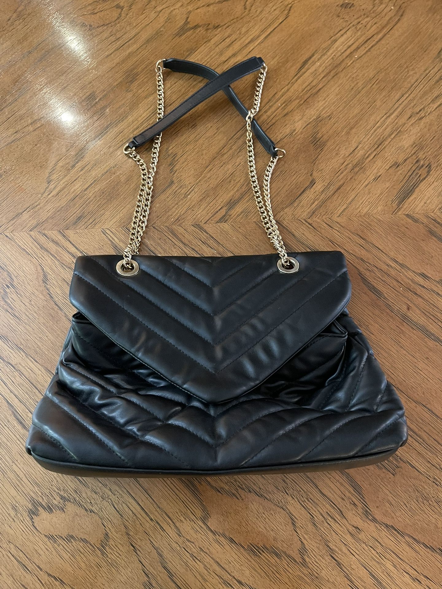 Shein Hand, Shoulder, or Crossbody Bag - Black with Gold Colored Hardware in Excellent Condition
