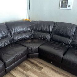Jeromes Sofa 