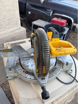 Dewalt saw