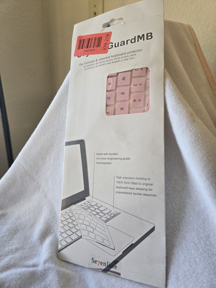 13 in. Keyboard Cover Light Pink