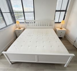 White Wood Bed Frame with Mattress