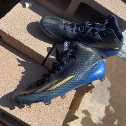 FOOTBALL CLEATS