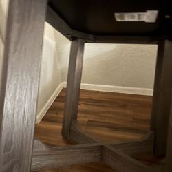 Living room, dining table and two lamp tables brand new