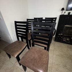 Dining Room Table Chairs (6)