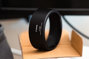 Canon ET-83E Lens Hood
(for Canon 85mm 1.4L)