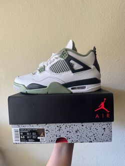 AIR JORDAN 4 RETRO SEAFOAM/ Size 9.5M/ USED/ NDS