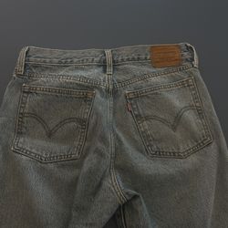 Levi’s Wedgie Blue Denim size 28