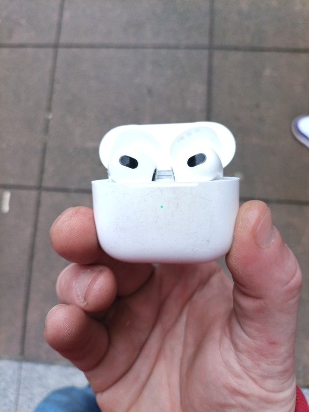 APPLE AIRPODS Model-A2566 (3rd Gen)