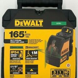 DEWALT 165-FT GREEN SELF LEVELING CROSLINE LASER LABEL WITH  (3)-AAA BATTERIES AND HARD CASE 