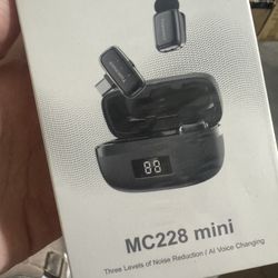 Mini Wireless Lavalier Microphone for iPhone ipad Android