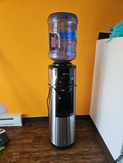 Water dispenser Hot/cold water