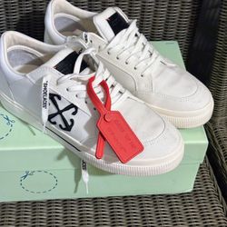 Off-White White Canvas Sneakers Size 8 