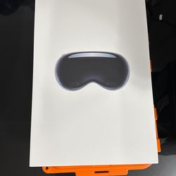 Apple Vision Pro 256 Brand New