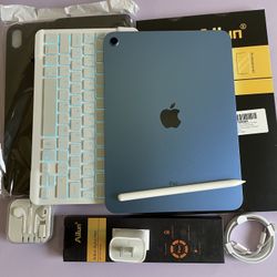 256gb Apple IPad 10th Generation (10.9” Liquid Retina / 2022 model) with pen, keyboard, case & Accessories (warranty 2026) 