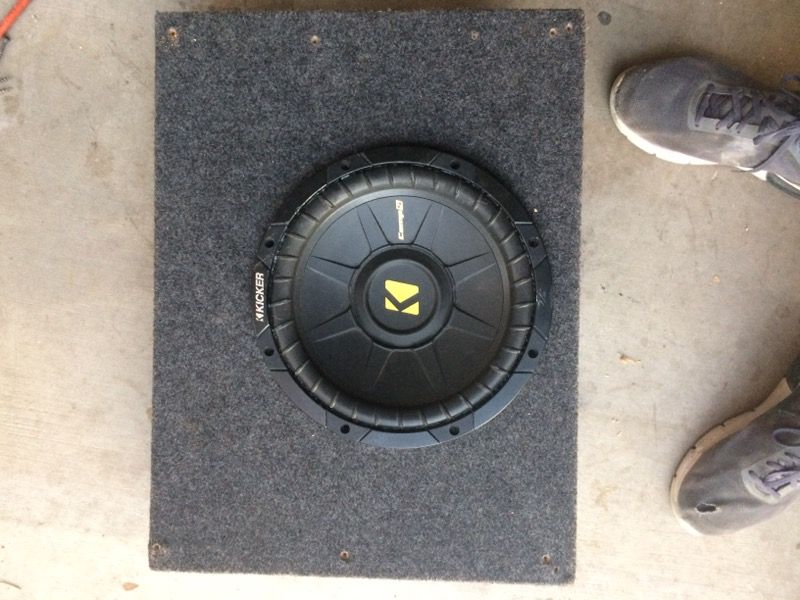 Kicker comp 10 in truck box