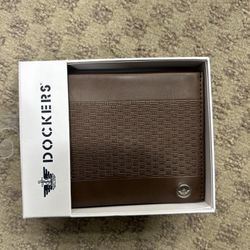 NWT Dockers men’s wallet