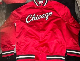 chicago bulls jacket mitchell and ness size medium