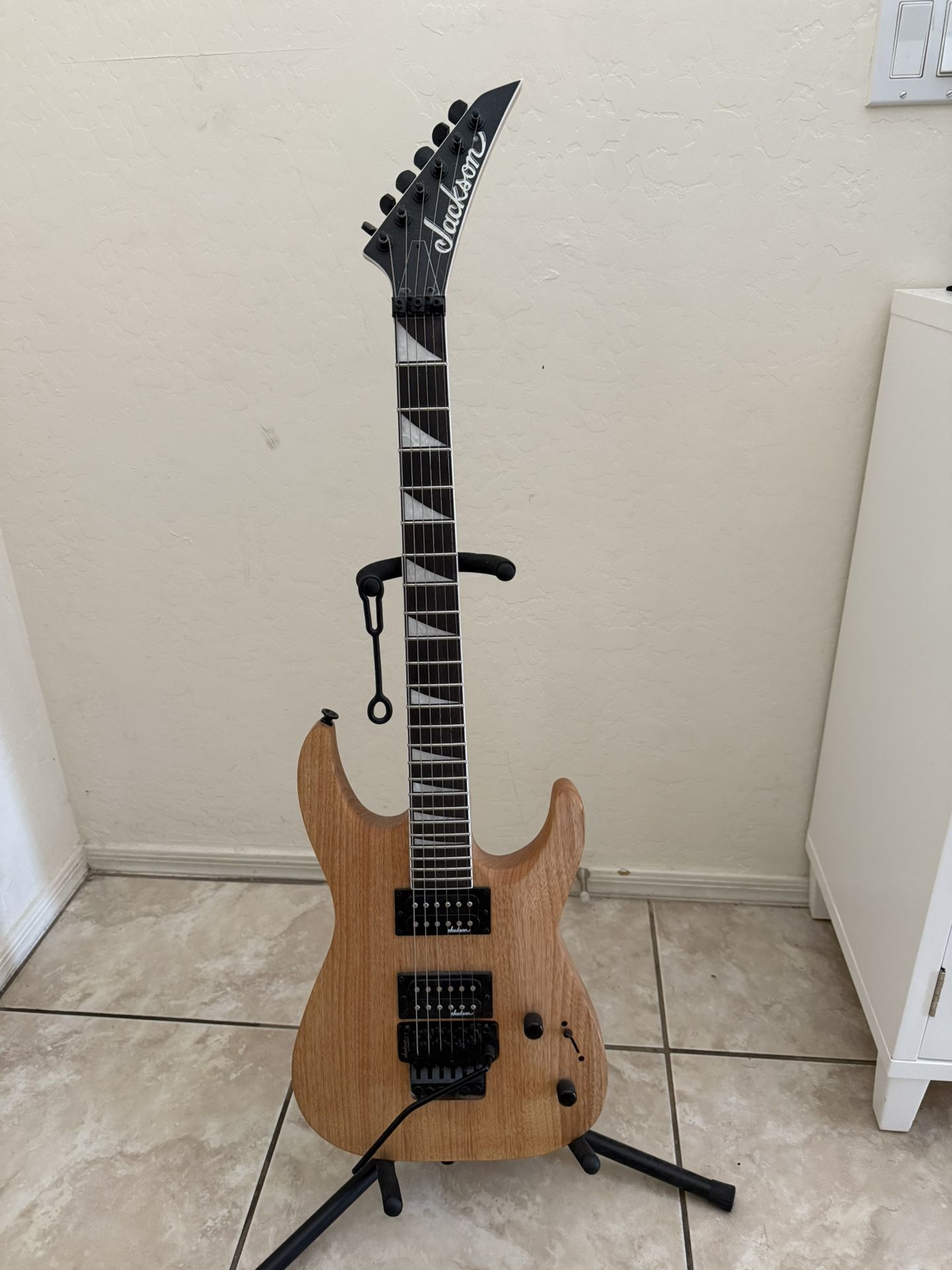 Jackson JS32 Natural Wood