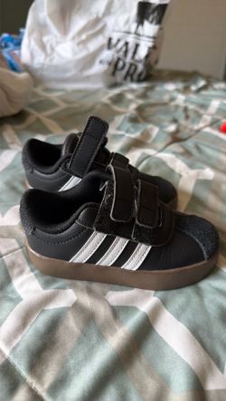 Size 6 toddler boys adidas