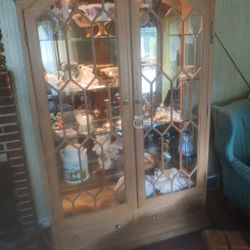 Nice Hutch For Sale Lighted $50