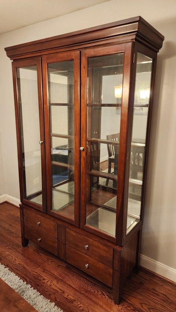 Cabinet-free 27th and 28th!!! EASLEY, SC