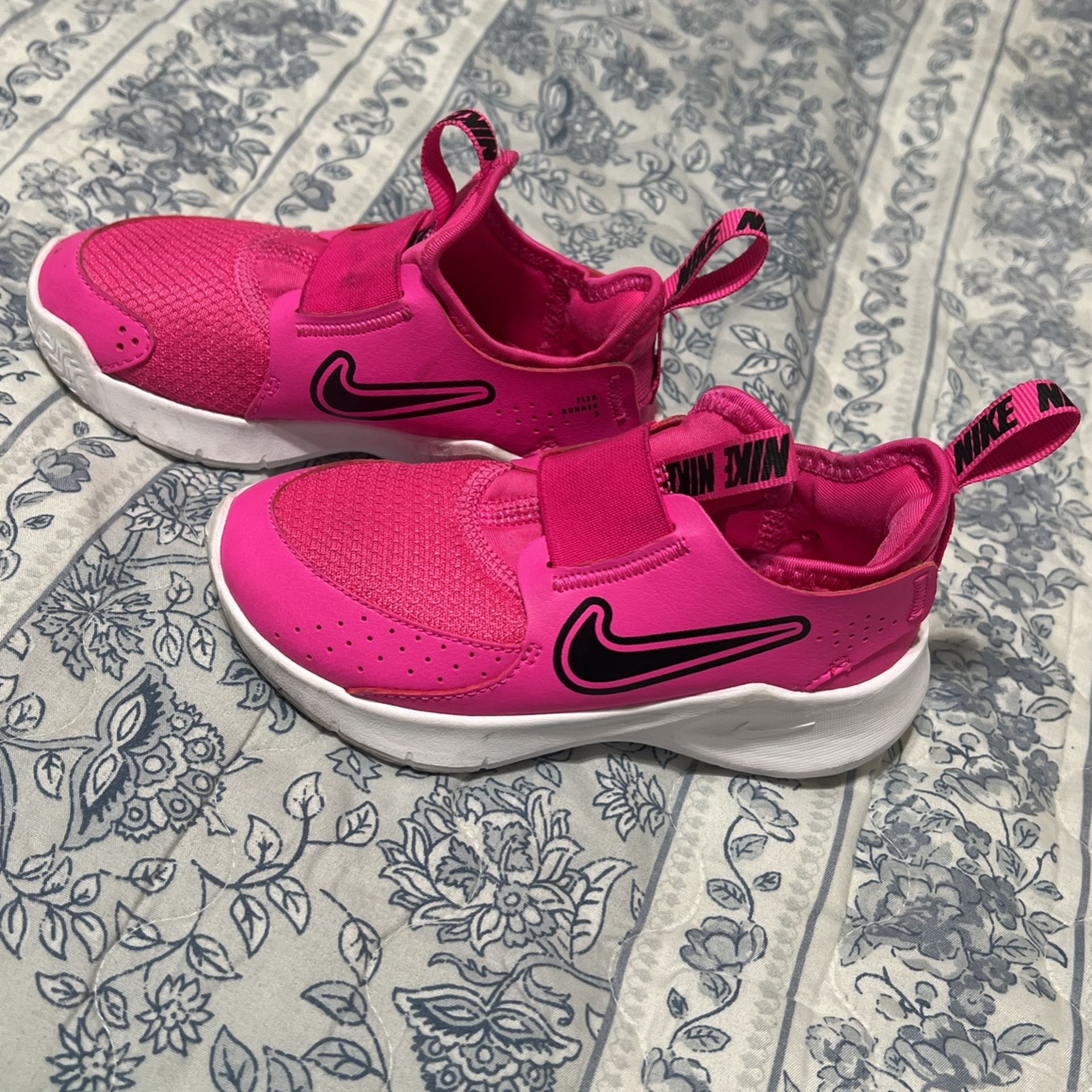 Toddler Nike Shoe 10c