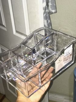 MAKEUP/DRESSER ORGANIZER