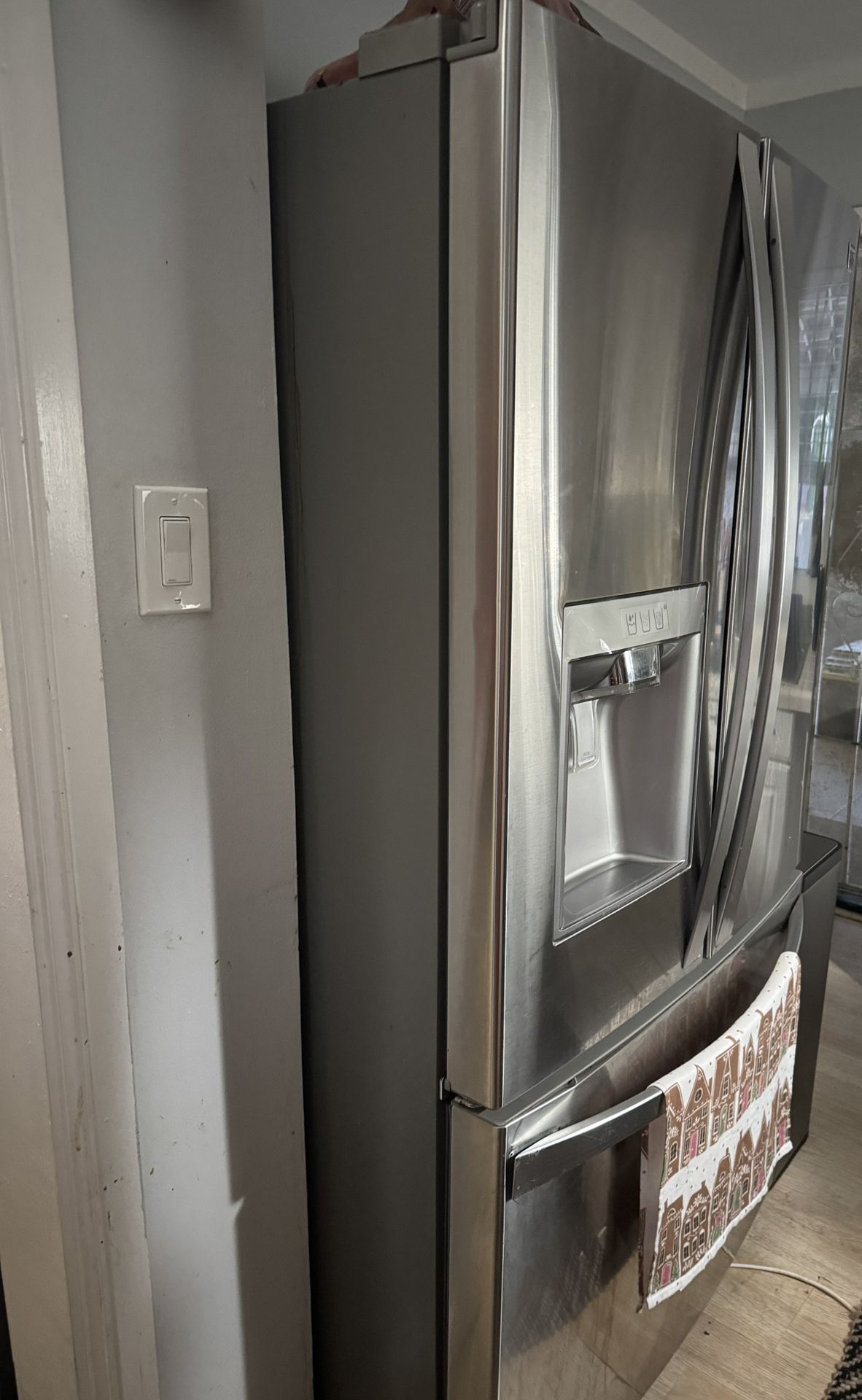 Kenmore Refrigerator (DOES NOT WORK)