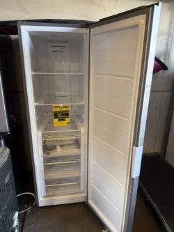 Hisense 10.2 cu. ft. Garage Ready Frost Free Convertible Upright Freezer with Seal Break Handle