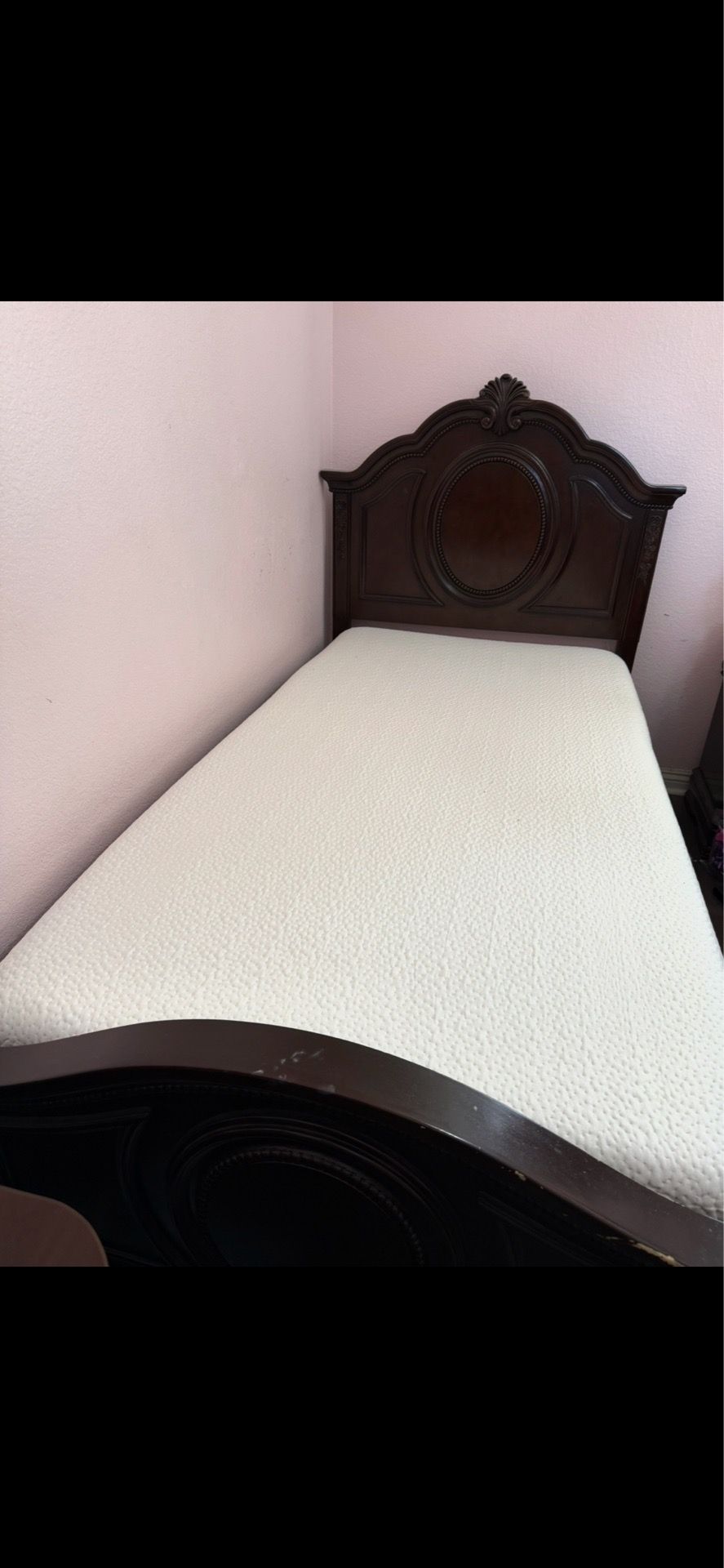 2 Twin Beds with 2 mattresses