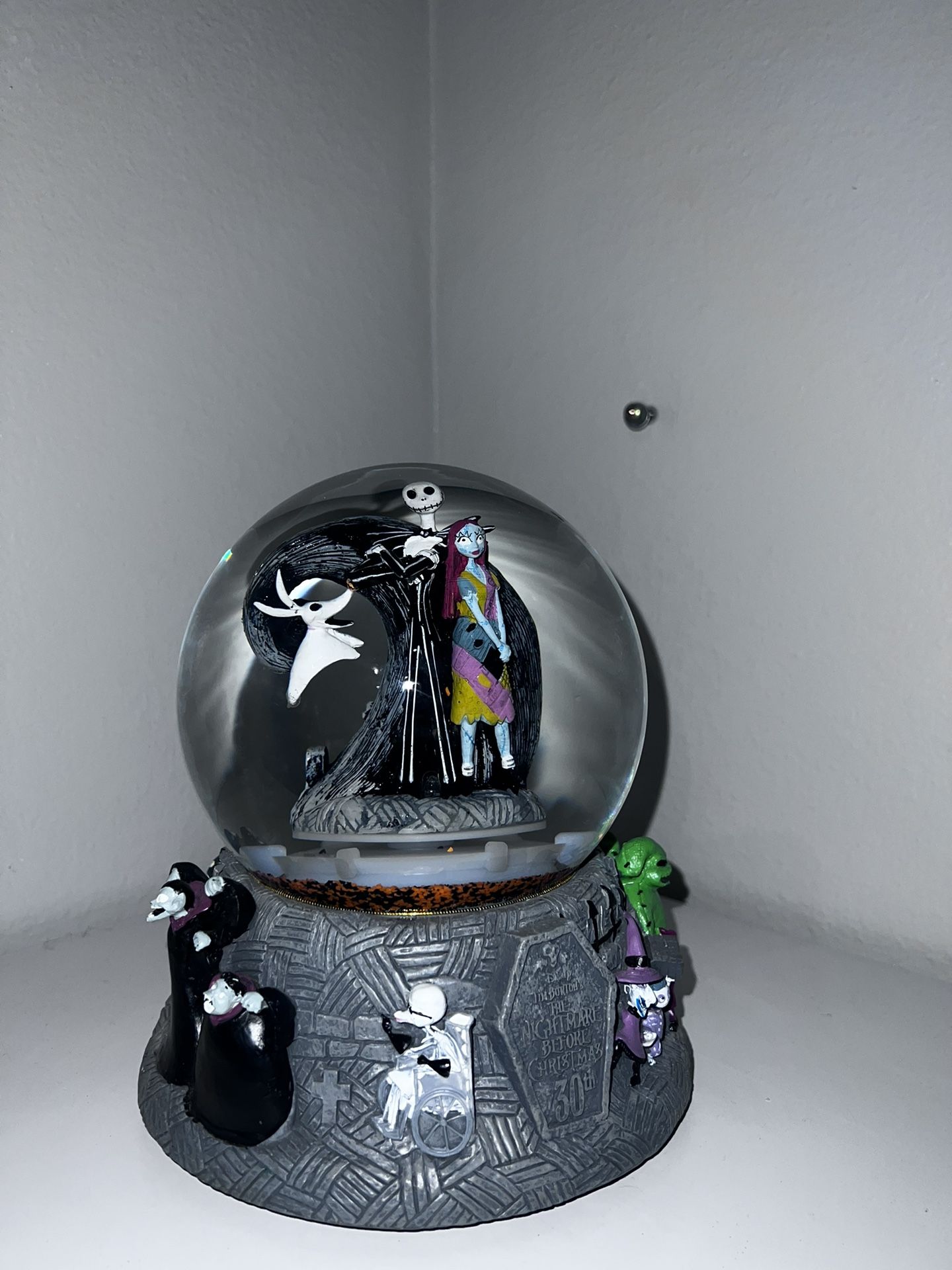 Nightmare Before Christmas Jumbo Water Globe
