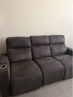 Power recliner couch