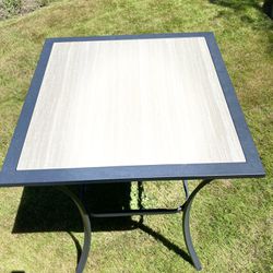 Elliot Creek Square outdoor Bar Height Table 