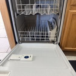 Whirlpool Dishwasher/Clean/$140