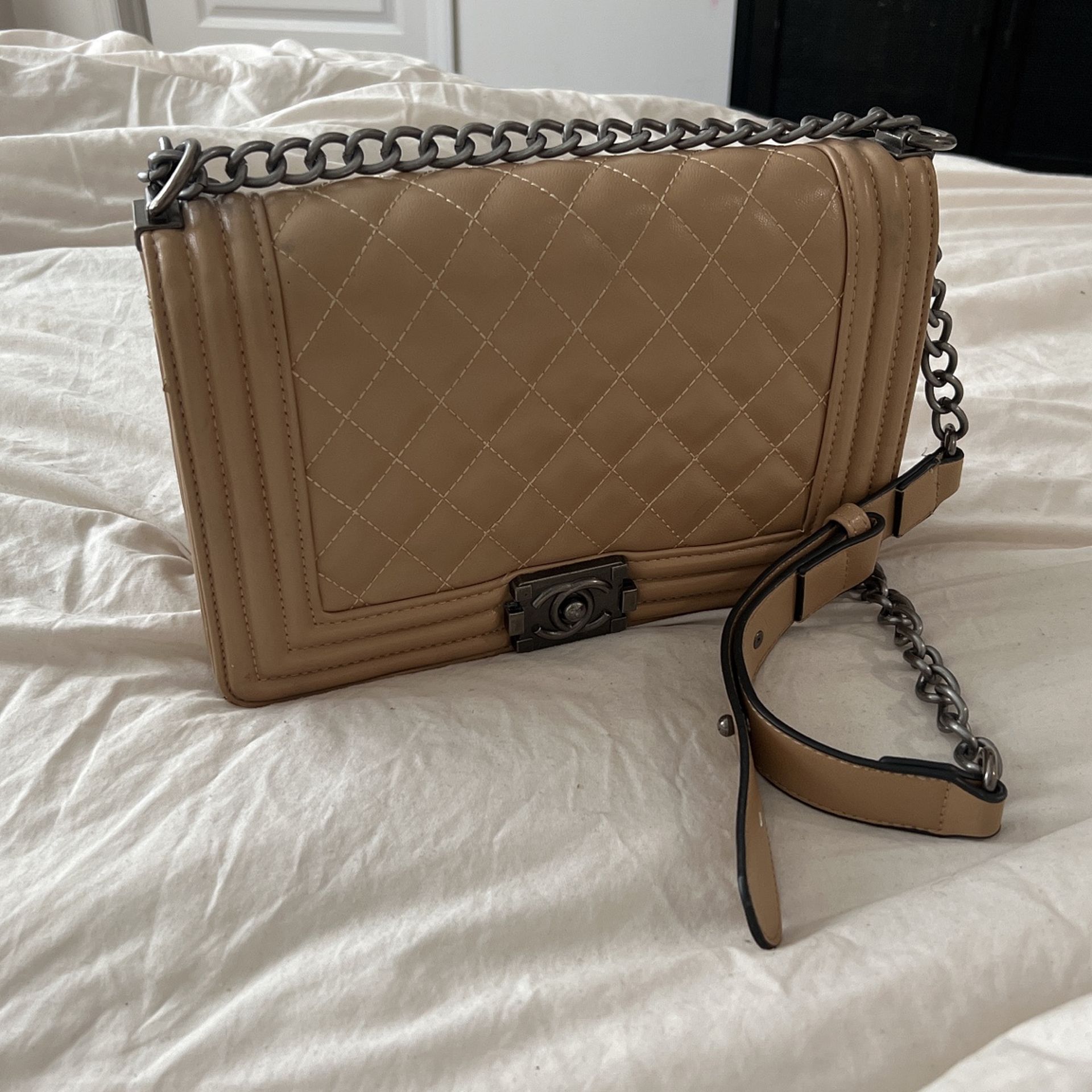 Chanel Quilted Boy Bag for Sale in Charlotte, NC - OfferUp