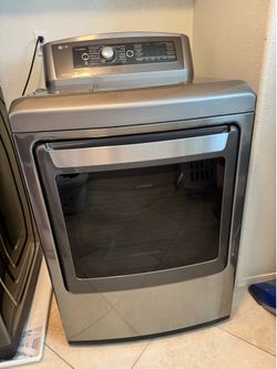 LG 7.3 Cu. Gas Dryer model DLGX5681V