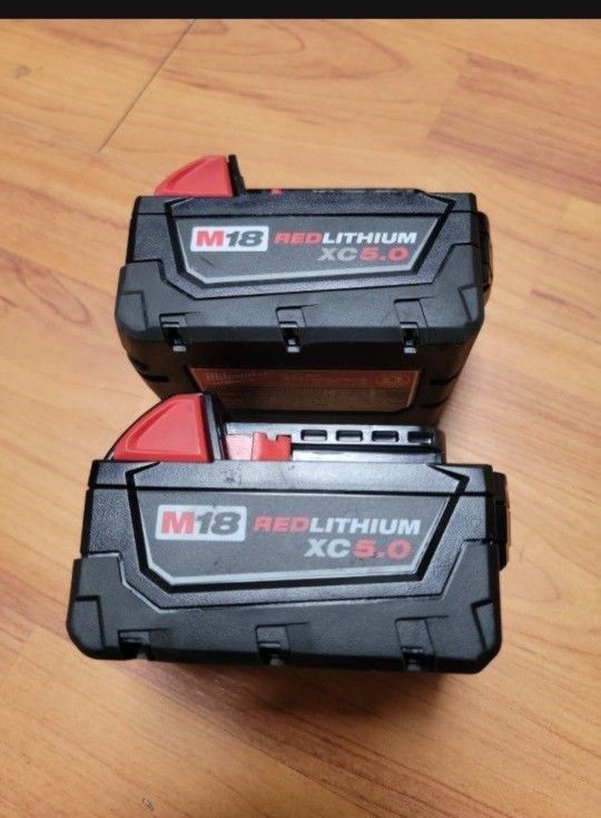 2...MILWAUKEE 18V 5AH BATTERYS GOOD CONDITION