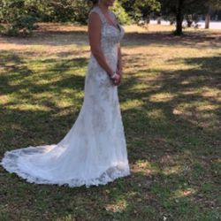 Maggie Sottero Wedding dress Size 10 Thumbnail
