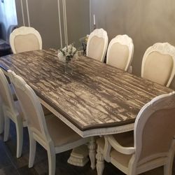 Dinning Table Set With Matching China Hutch 