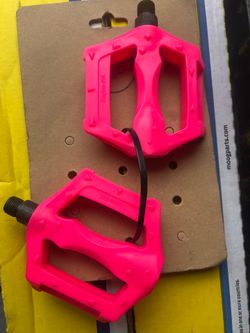 Bicycle pedals pink