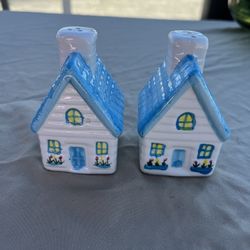Salt And Pepper Shaker 