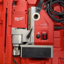 Milwaukee 4272-21 Electromagnetic Drill Kit 1-5/8"