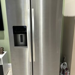 Refrigerator 